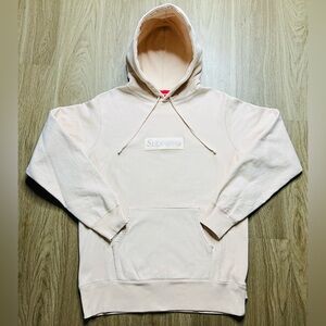 Supreme Peach Box Logo Hoodie Size Small 
1000 CAD on StockX